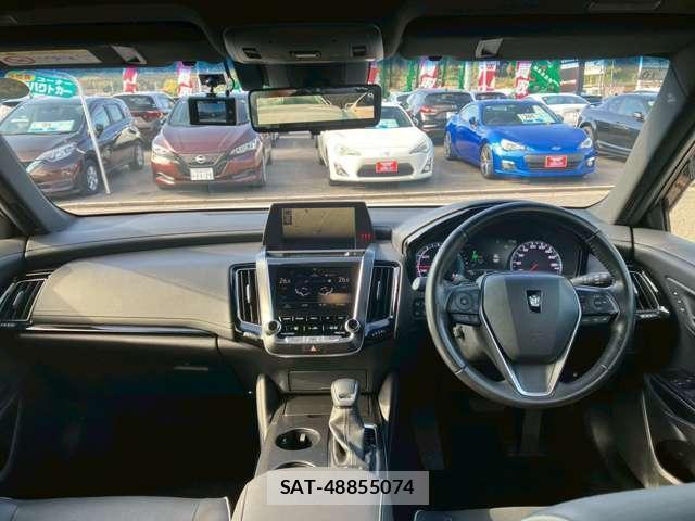 Toyota CROWN HYBRID 2018-12 7795839-2