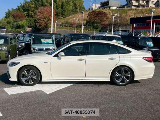 Toyota CROWN HYBRID 2018-12 7795839-3
