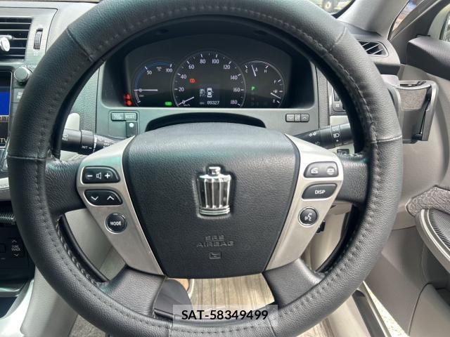 Toyota CROWN HYBRID 2010-07 7796677-17
