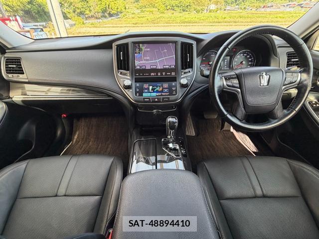 Toyota CROWN HYBRID 2013-03 7796833-2