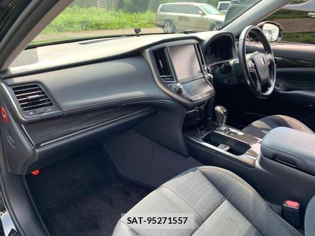 Toyota CROWN HYBRID 2015-08 7797027-16