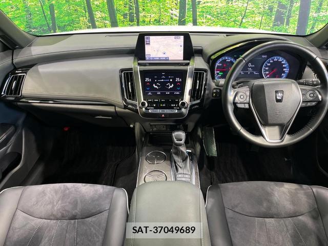 Toyota CROWN HYBRID 2019-06 7797455-1