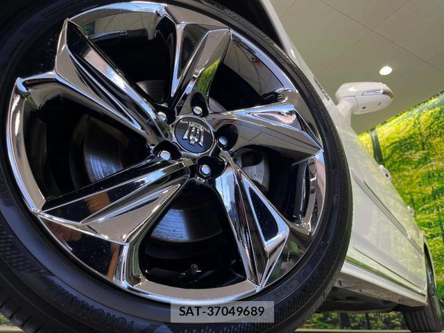Toyota CROWN HYBRID 2019-06 7797455-12