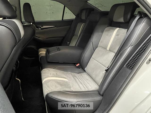 Toyota CROWN HYBRID 2017-01 7797581-12