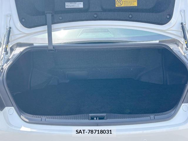 Toyota CROWN HYBRID 2013-03 7798193-12