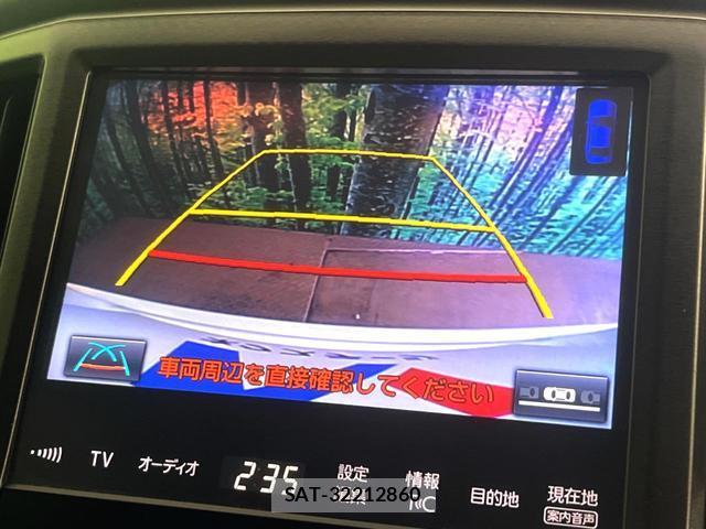 Toyota CROWN HYBRID 2016-08 7799208-4