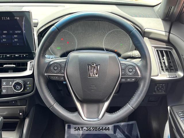 Toyota CROWN HYBRID 2022-02 7799294-10