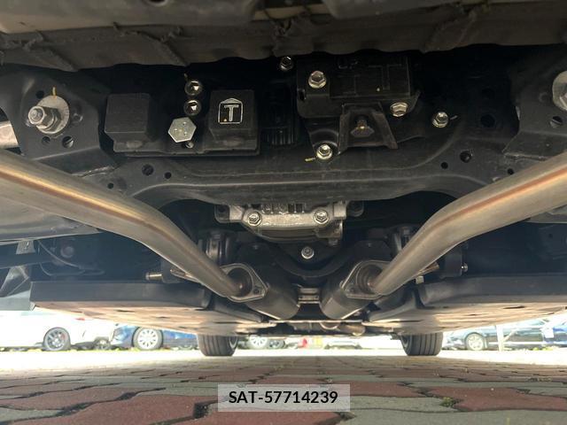 Toyota CROWN HYBRID 2022-05 7799295-18