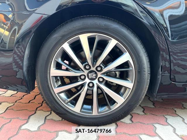 Toyota CROWN HYBRID 2019-11 7799298-11