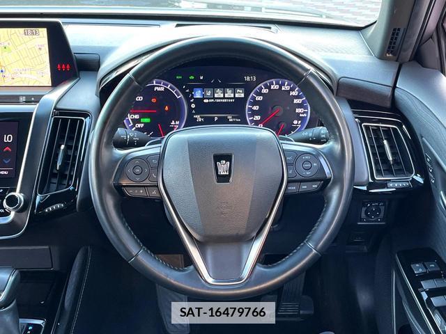 Toyota CROWN HYBRID 2019-11 7799298-12