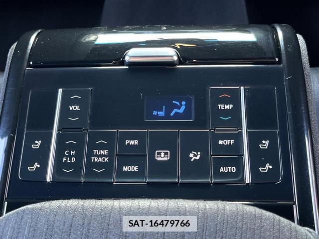 Toyota CROWN HYBRID 2019-11 7799298-2