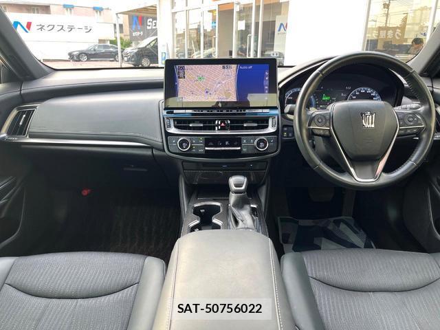 Toyota CROWN HYBRID 2020-12 7799303-1