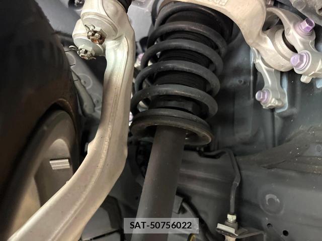 Toyota CROWN HYBRID 2020-12 7799303-18