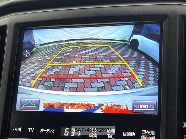 Toyota CROWN HYBRID 2017-06 7799305-3