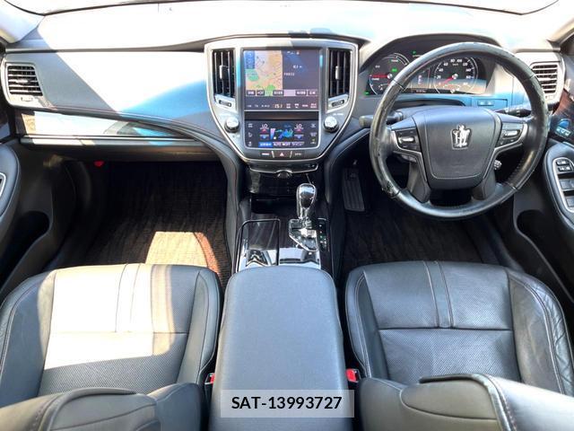 Toyota CROWN HYBRID 2016-01 7799545-1