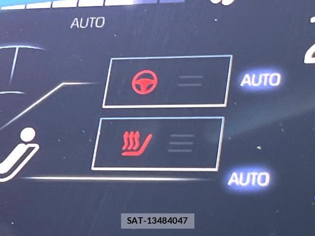 Toyota CROWN HYBRID 2020-07 7799546-7