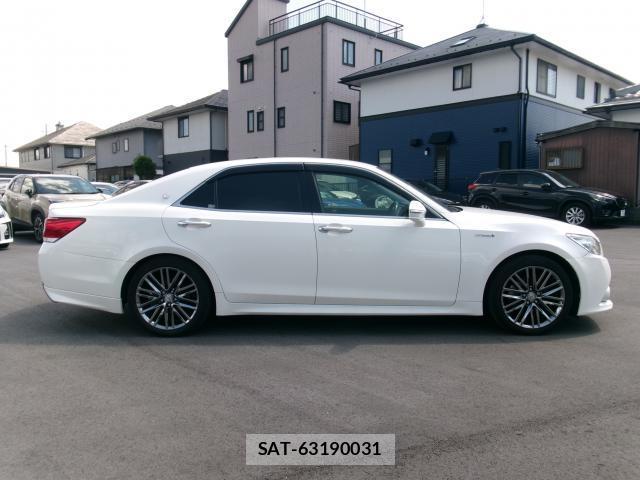 Toyota CROWN HYBRID 2014-03 7800523-3