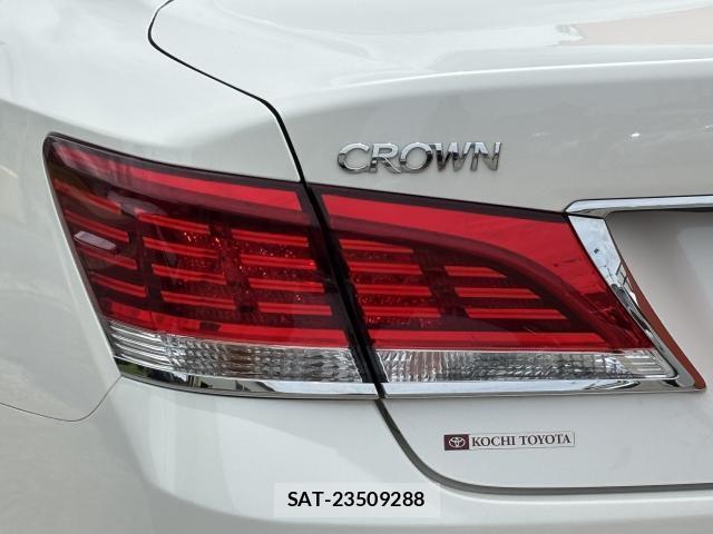 Toyota CROWN HYBRID 2015-07 7801847-12