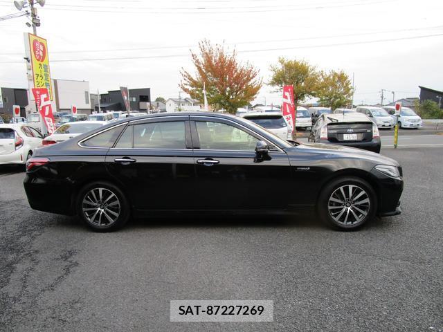 Toyota CROWN HYBRID 2019-08 7803368-13