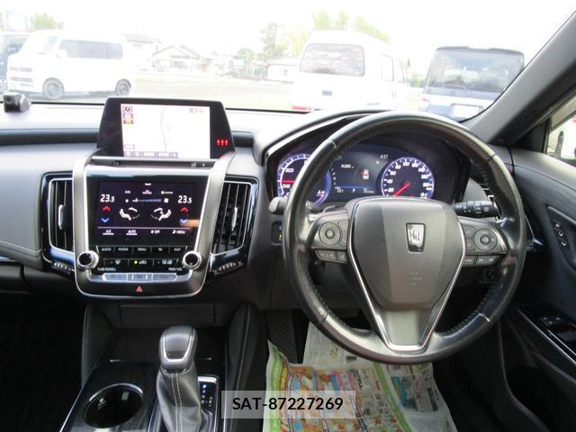Toyota CROWN HYBRID 2019-08 7803368-2
