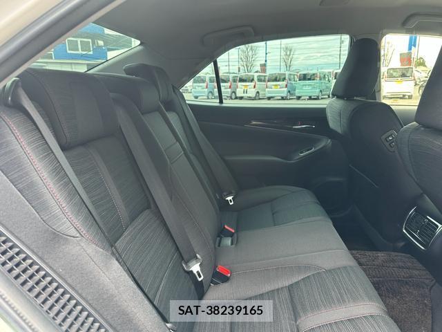 Toyota CROWN HYBRID 2016-04 7803474-19