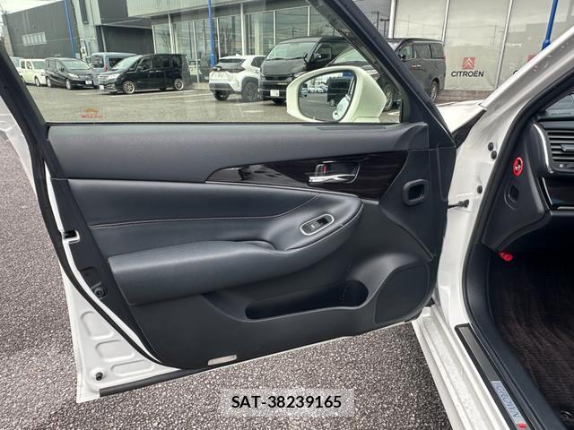 Toyota CROWN HYBRID 2016-04 7803474-9
