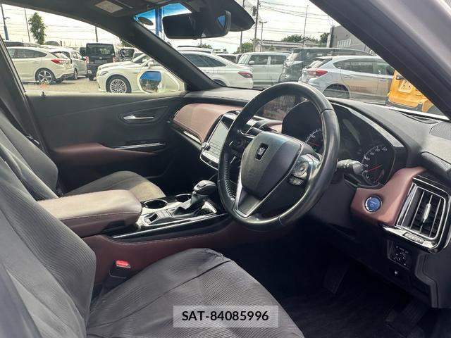 Toyota CROWN HYBRID 2019-03 7803558-3