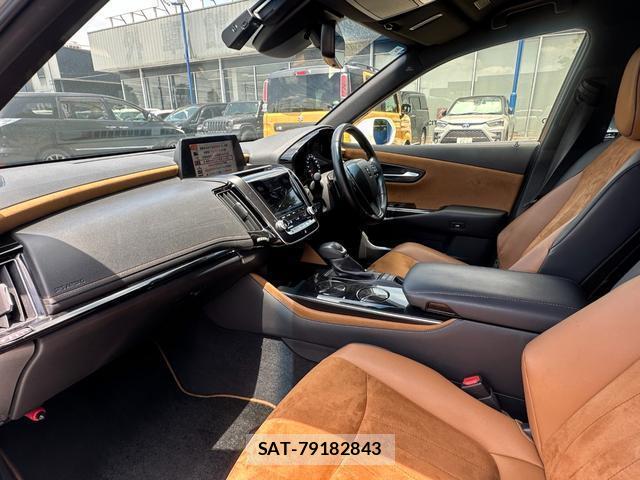 Toyota CROWN HYBRID 2020-03 7803559-15