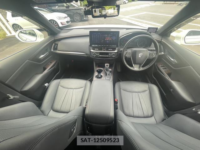Toyota CROWN HYBRID 2021-01 7803876-9