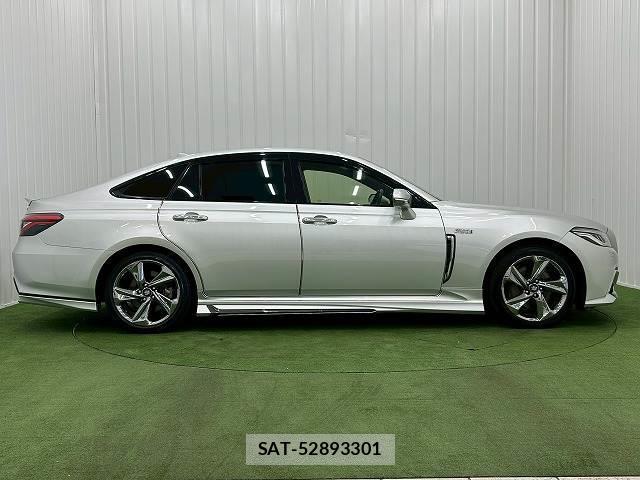 Toyota CROWN HYBRID 2018-10 7805291-14
