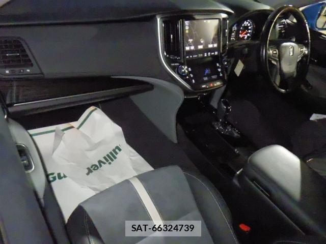 Toyota CROWN HYBRID 2016-11 7805798-2