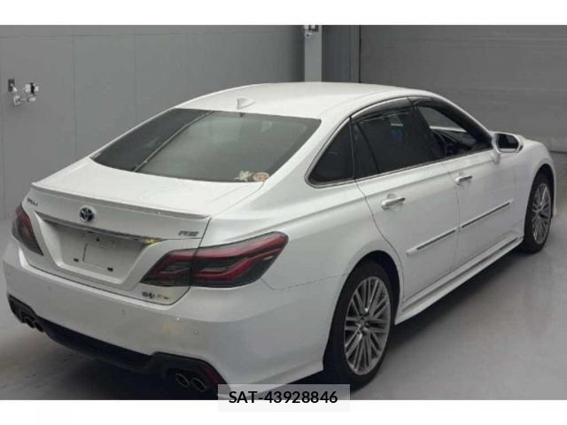 Toyota CROWN HYBRID 2021-07 7807330-1