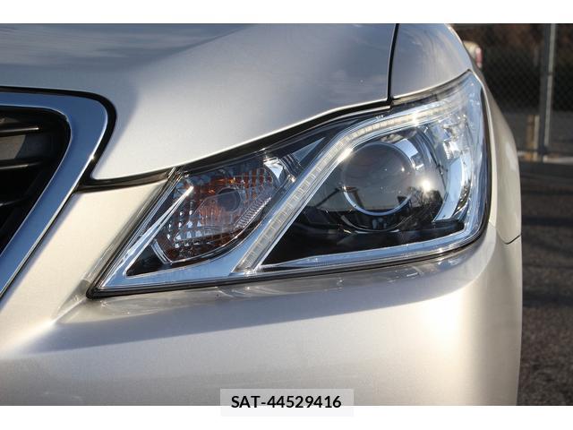 Toyota CROWN HYBRID 2013-09 7808824-16