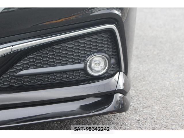 Toyota CROWN HYBRID 2019-06 7808825-12