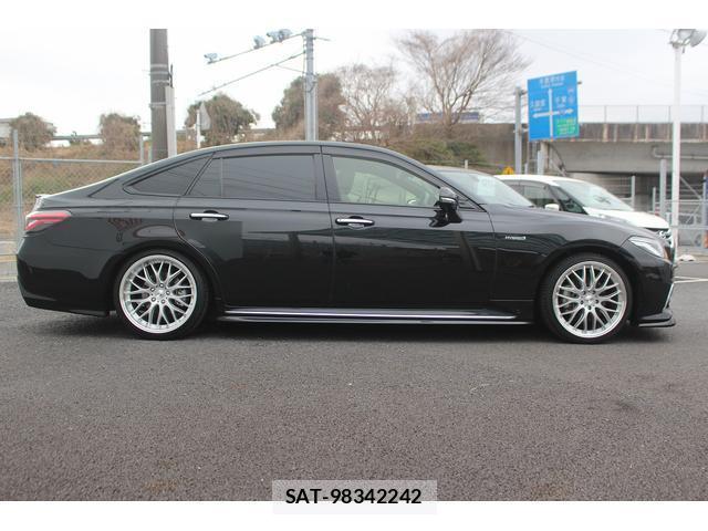Toyota CROWN HYBRID 2019-06 7808825-9