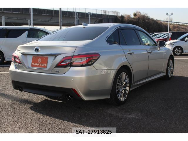 Toyota CROWN HYBRID 2020-04 7808826-1
