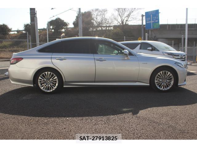 Toyota CROWN HYBRID 2020-04 7808826-10