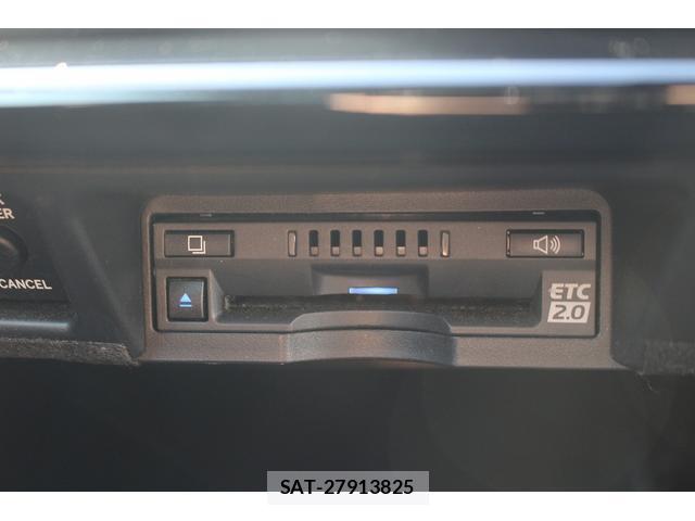 Toyota CROWN HYBRID 2020-04 7808826-4