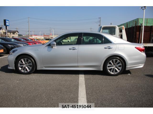Toyota CROWN HYBRID 2017-02 7809330-10