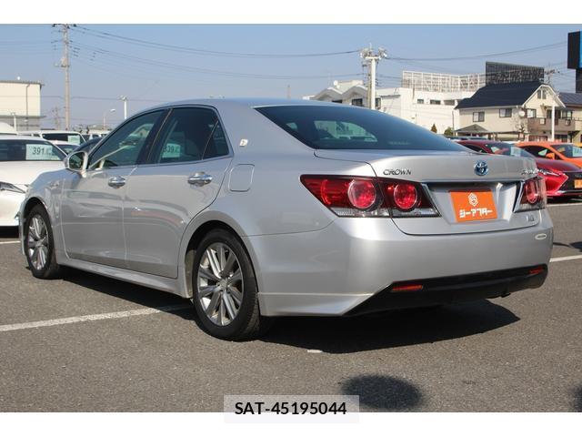 Toyota CROWN HYBRID 2017-02 7809330-6