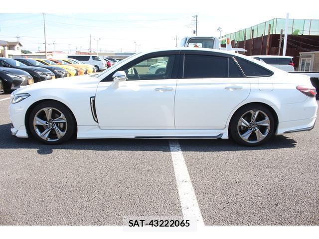 Toyota CROWN HYBRID 2018-07 7809334-11