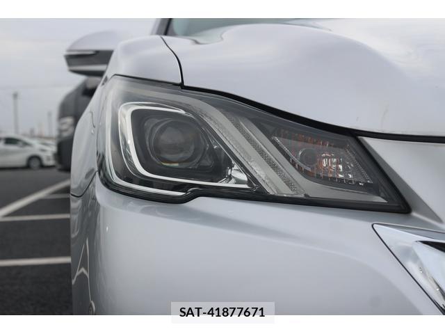Toyota CROWN HYBRID 2017-09 7809459-13