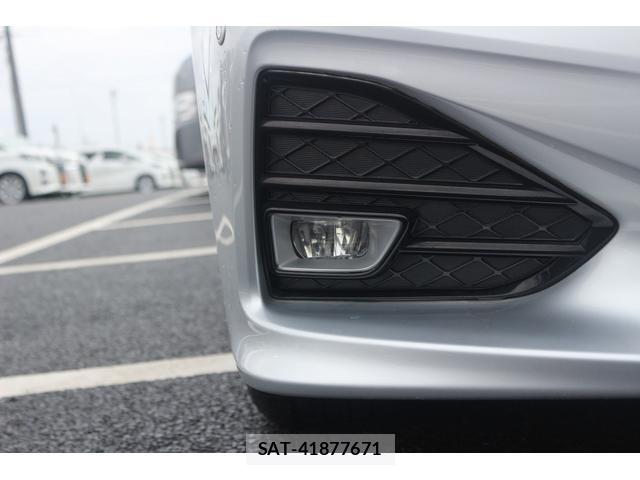 Toyota CROWN HYBRID 2017-09 7809459-14