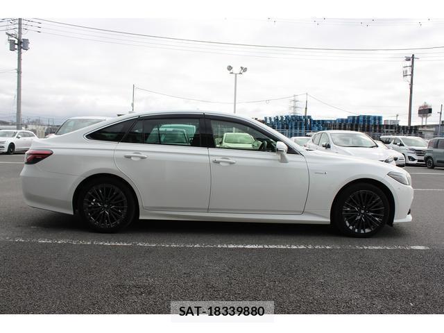 Toyota CROWN HYBRID 2020-02 7809479-17