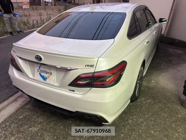 Toyota CROWN HYBRID 2021-06 7809564-1