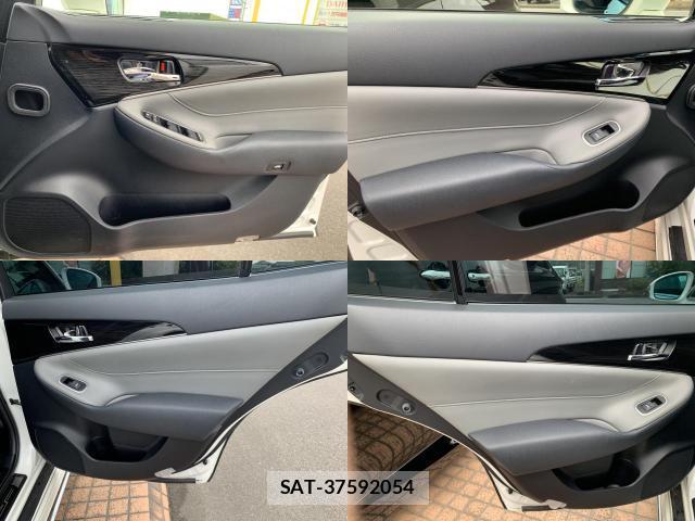 Toyota CROWN HYBRID 2017-03 7810029-16