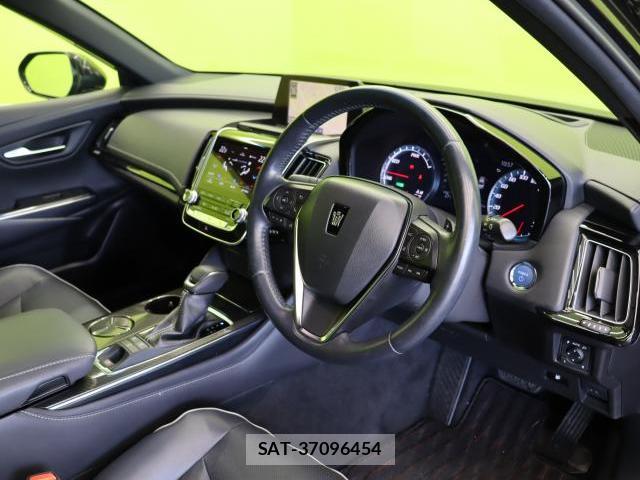 Toyota CROWN HYBRID 2020-05 7810157-7