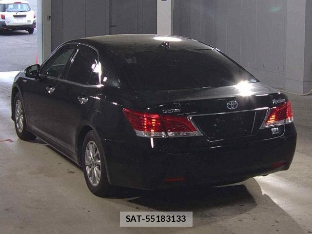 Toyota CROWN HYBRID 2017-08 7810493-1