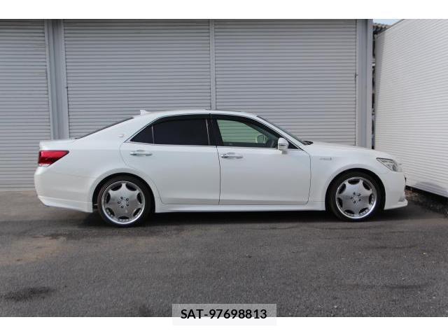 Toyota CROWN HYBRID 2013-02 7810683-3