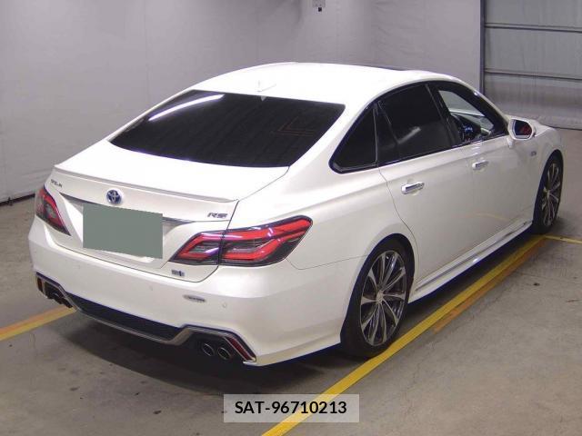Toyota CROWN HYBRID 2018-07 7811043-1